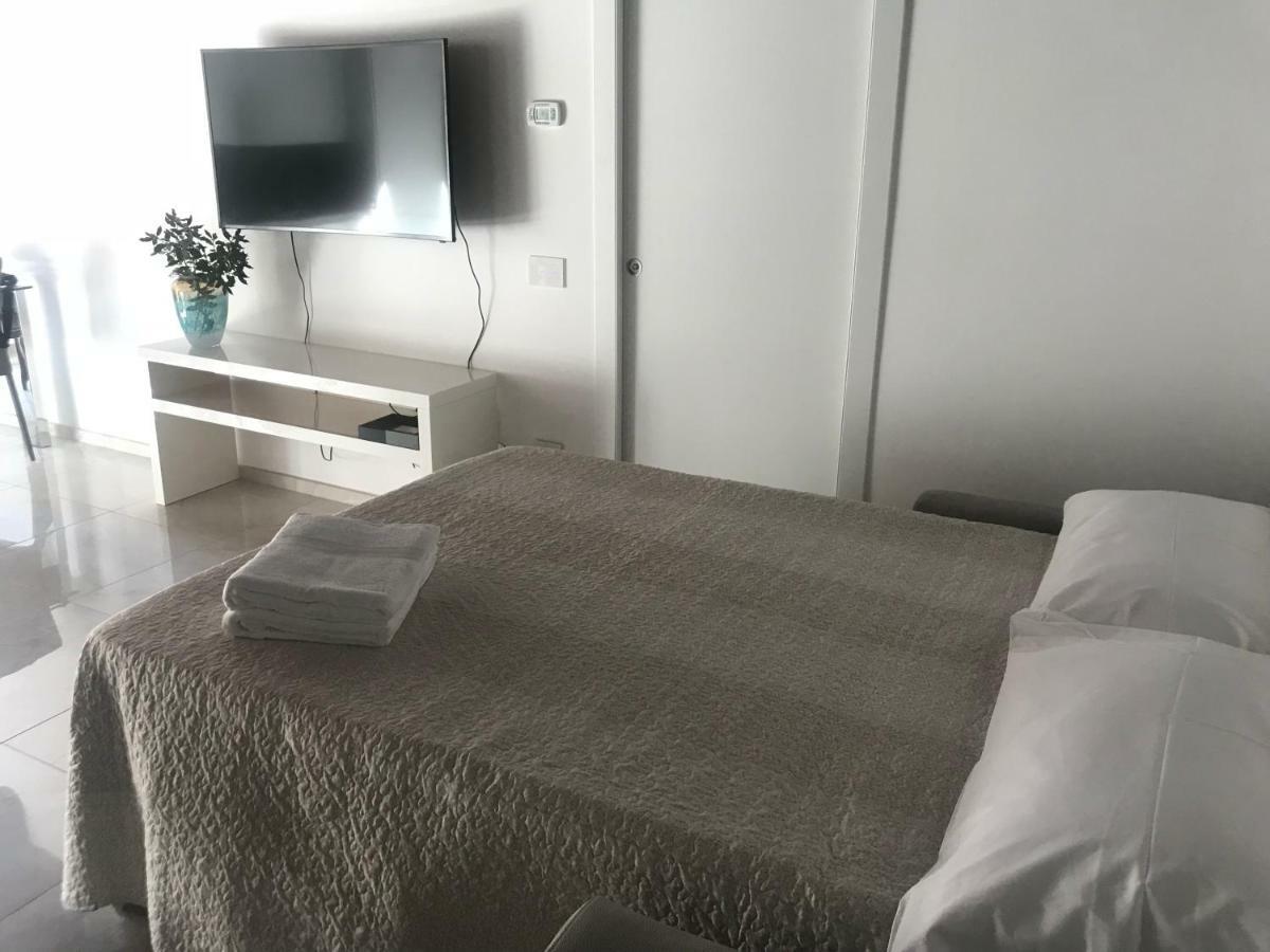 Apartamento Moderno Affaccio Su Via Mazzini Ferrara Exterior foto