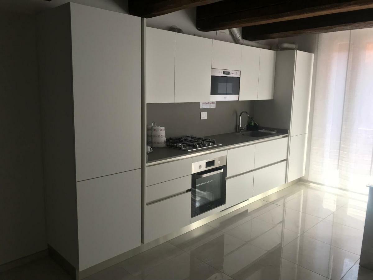 Apartamento Moderno Affaccio Su Via Mazzini Ferrara Exterior foto
