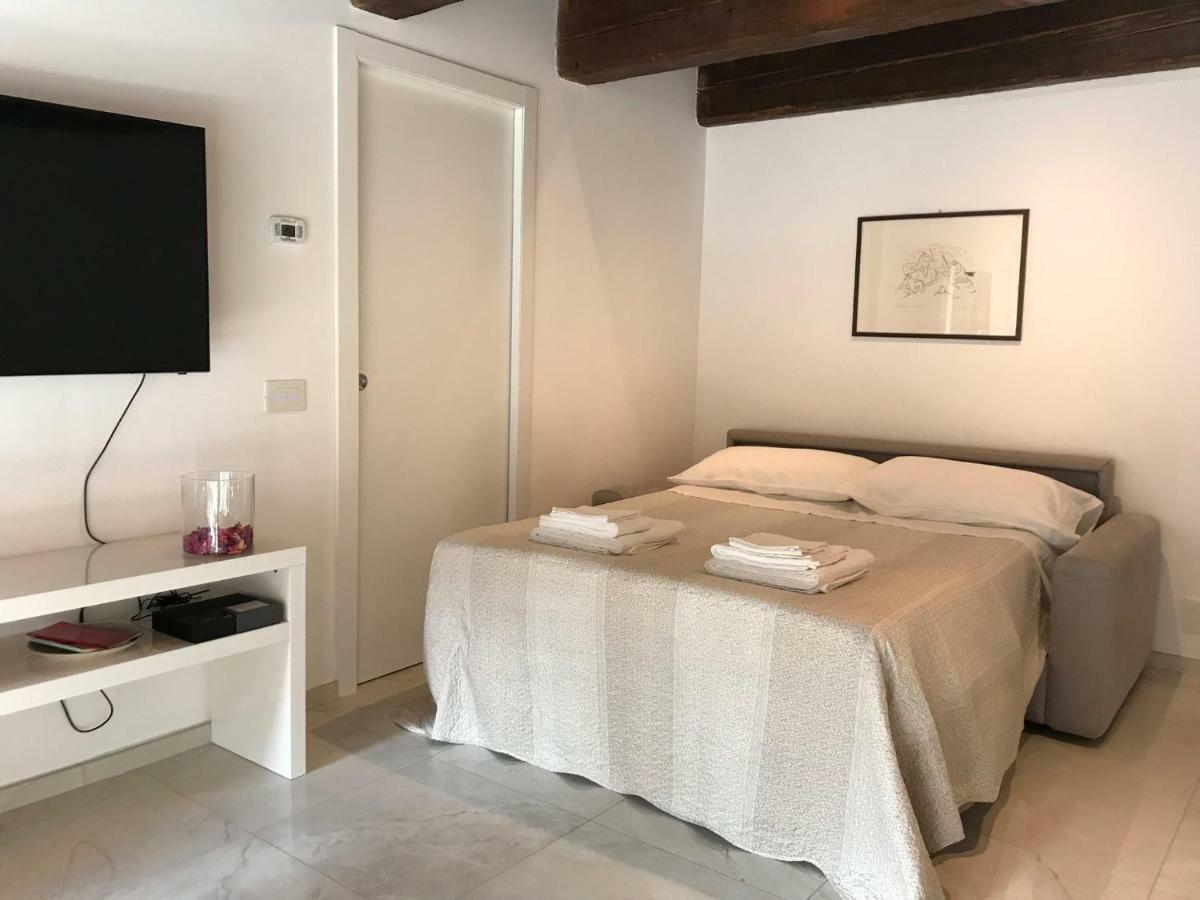 Apartamento Moderno Affaccio Su Via Mazzini Ferrara Exterior foto