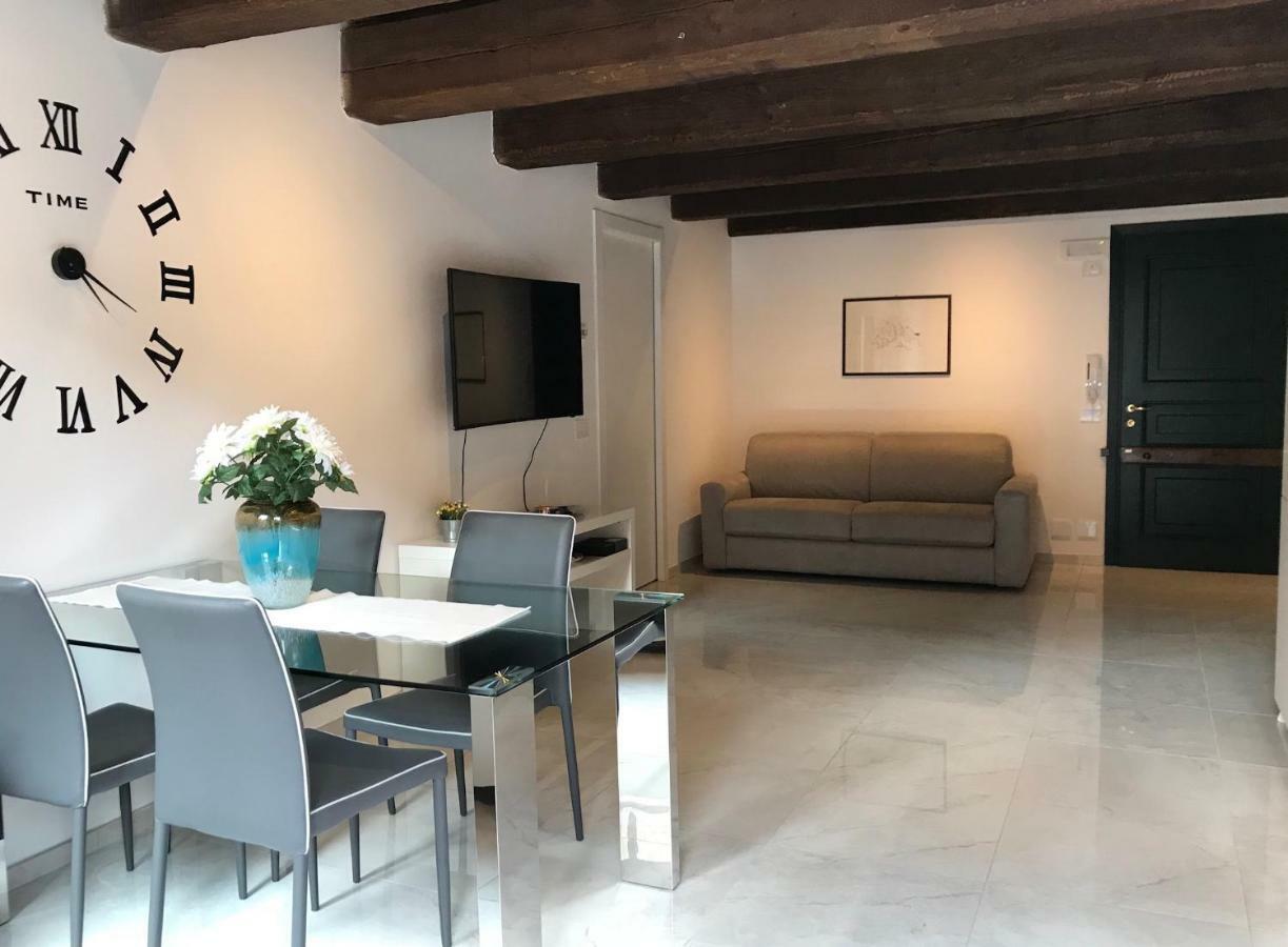 Apartamento Moderno Affaccio Su Via Mazzini Ferrara Exterior foto